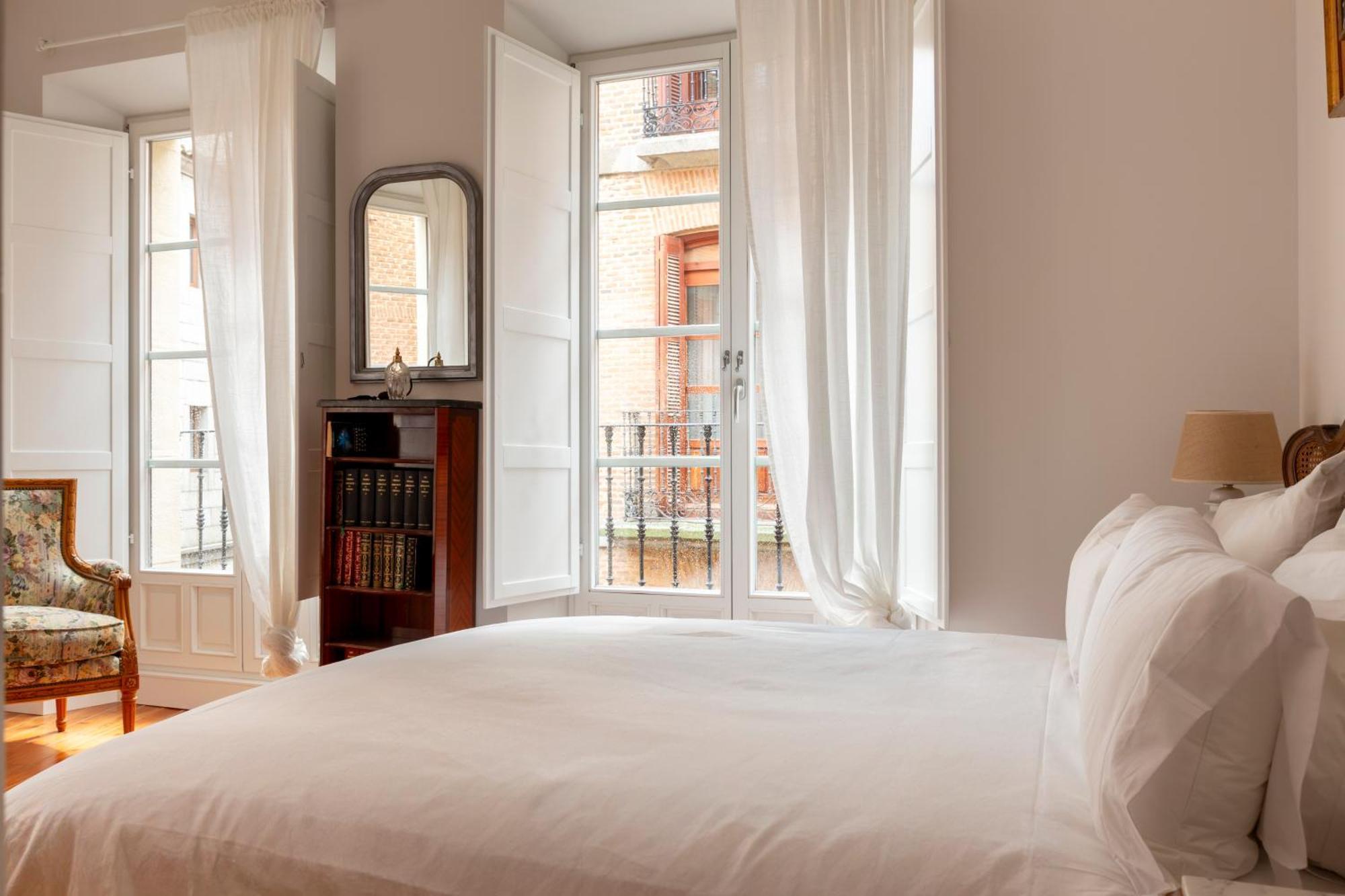 Apartamento Vultus Catedral Homes Ávila Eksteriør billede